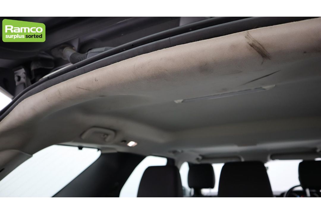 Land Rover Discovery 5 SDV6 3.0 DSE – BA68 OML - Image 55 of 57
