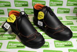 2x Safety boots - see description for full details