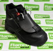 2x pairs of U-Power Depp safety boots - UK 5