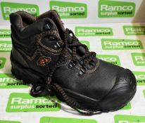 Cofra New Reno black safety boots - UK 7