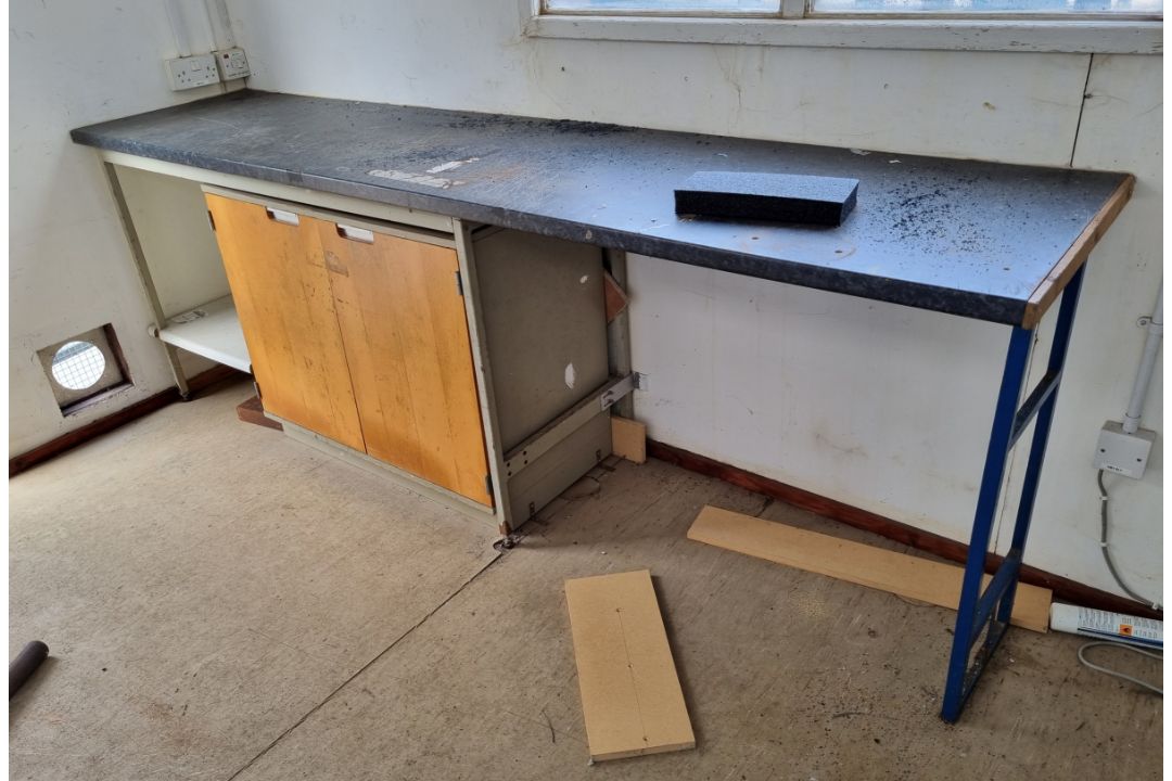 Rollalong portable office cabin with iron trailer - L 7000 x D 2260 x H 3120mm - Image 9 of 26