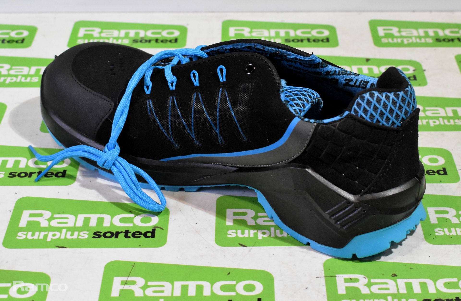 2x pairs of Steitz Secura VD PRO 1100 safety trainers - EU 44 - UK 10 - Image 2 of 5