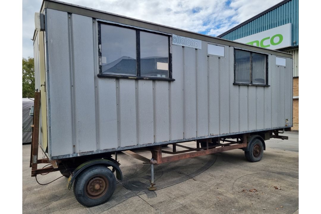 Rollalong portable office cabin with iron trailer - L 7000 x D 2260 x H 3120mm - Image 13 of 26