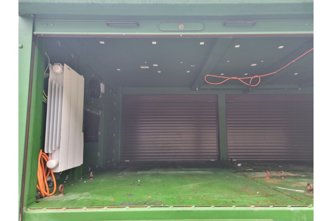 GE Seaco modified 20ft ISO container trailer with Nato hitch (NON ROAD LEGAL) - see desc. - Image 4 of 23