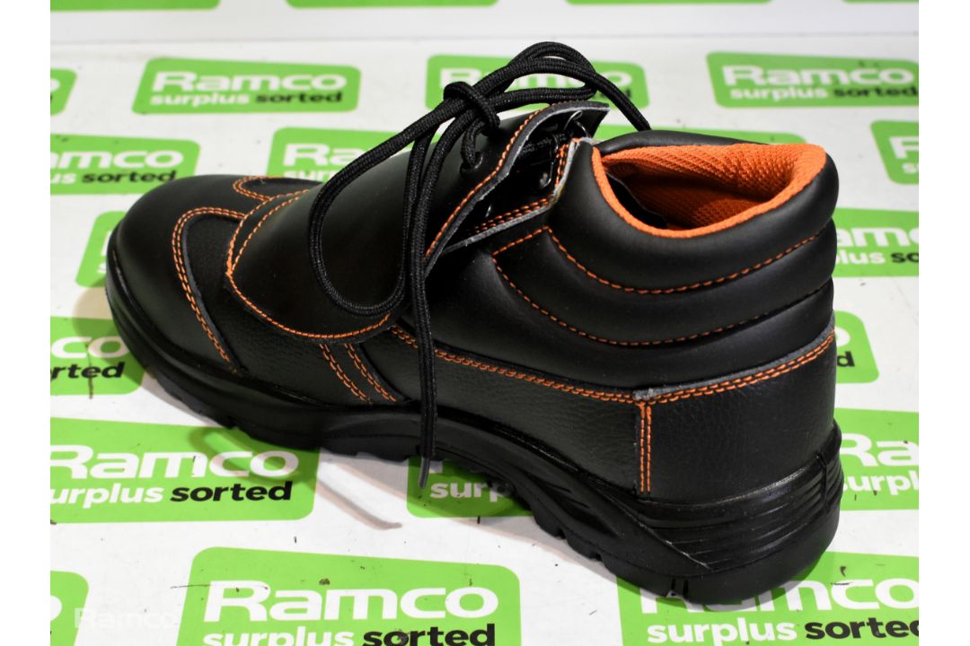 2x Safety boots & trainers - see description for full details - Image 3 of 9