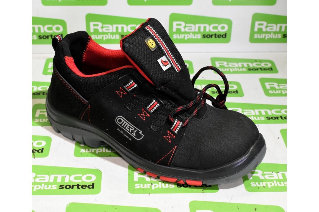 Otter 75311 lightweight safety trainers - UK 9 & 2x pairs of Otter 75311 lightweight safety trainers - Image 1 of 6