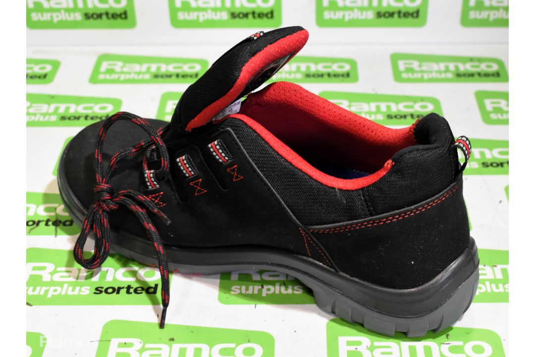 Otter 75311 lightweight safety trainers - UK 9 & 2x pairs of Otter 75311 lightweight safety trainers - Image 2 of 6
