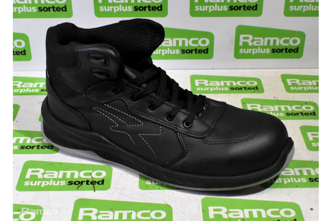 U-Power Scuro safety boots - UK 10 - Image 1 of 5