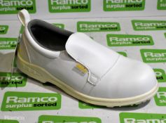 3x pairs of Anvil Traction Ontario safety shoes - UK 9
