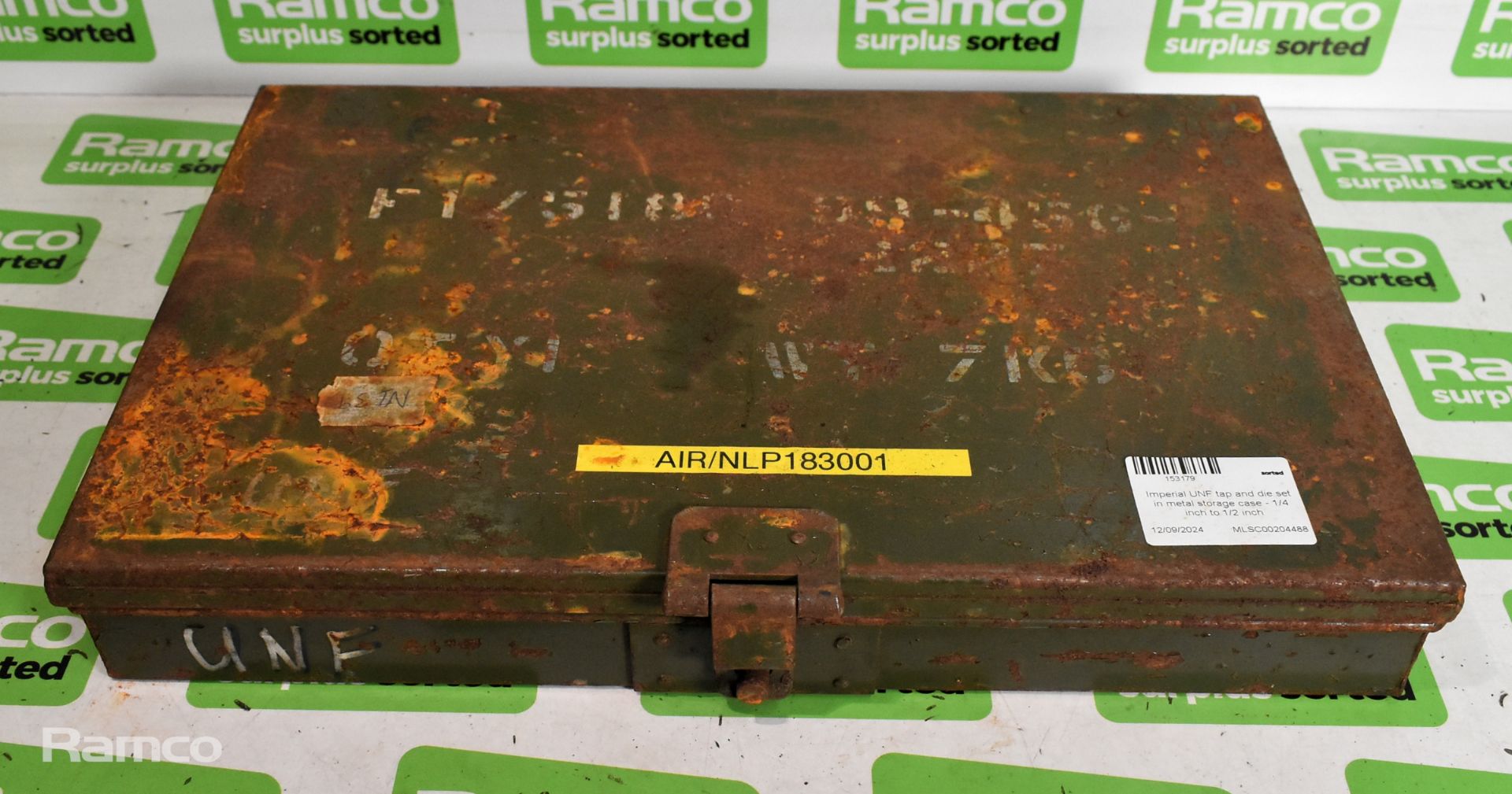 3x Imperial UNF/UNC tap and die sets in metal storage cases -see description for full details - Image 11 of 15
