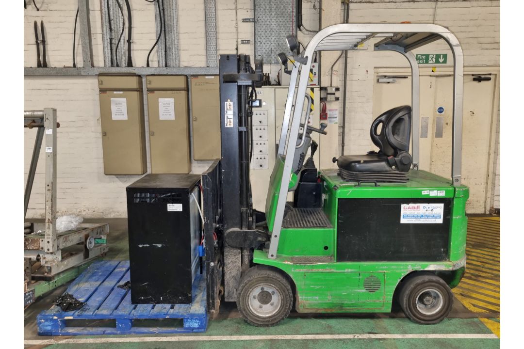 BT C4E200NL electric forklift with side shift module & Ceil Smart derivative forklift charger - Image 1 of 23