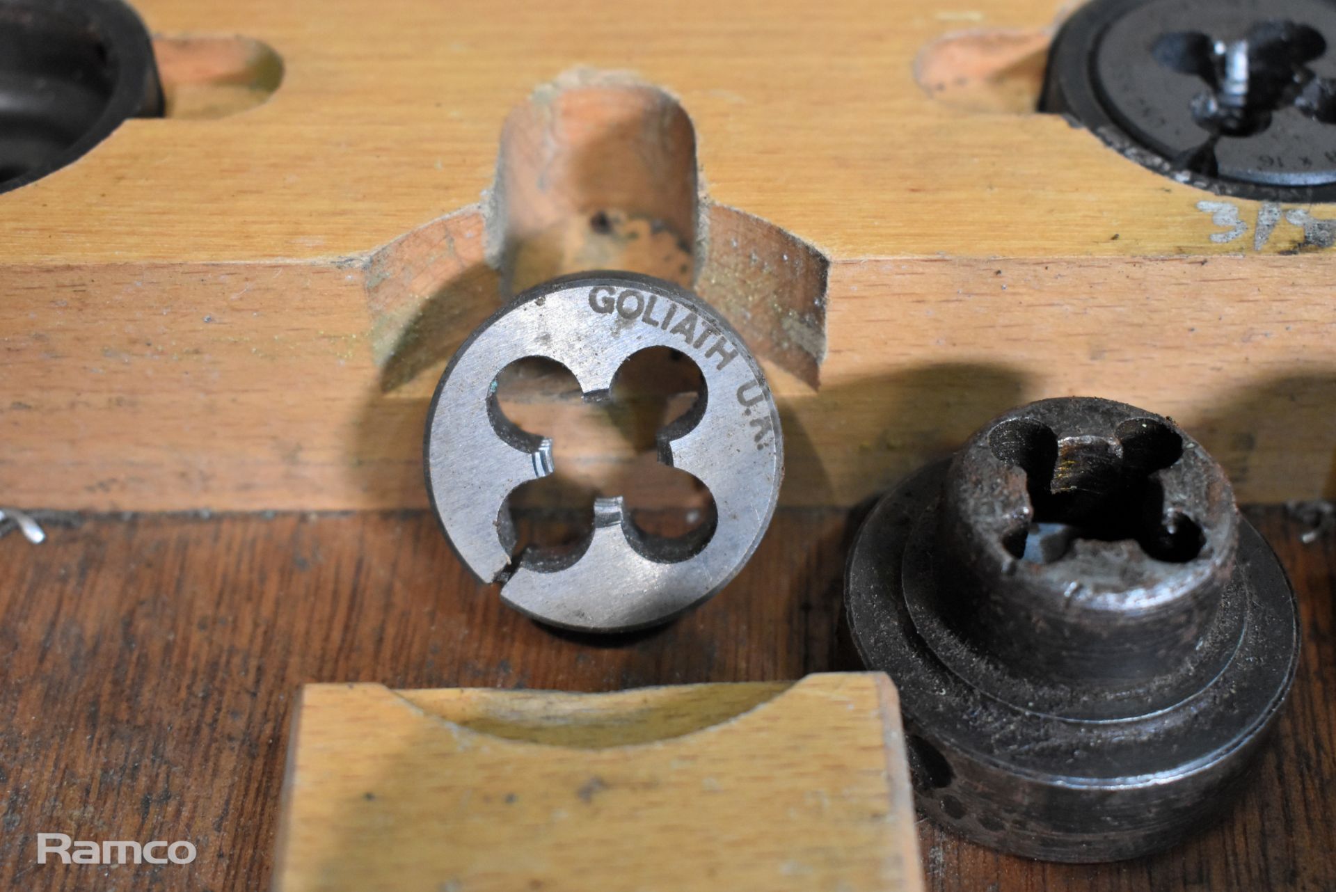 3x Imperial UNF/UNC tap and die sets in metal storage cases -see description for full details - Image 14 of 15