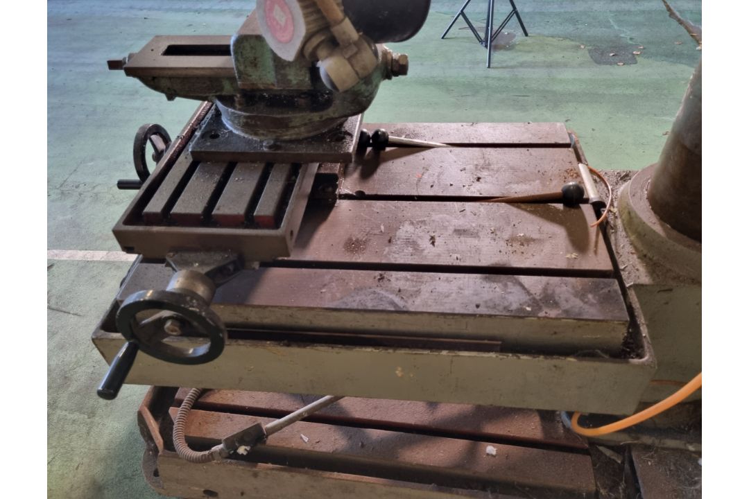 Qualters and Smith Drillmaster QSR3 radial arm drill - Serial No. 1145 - 3 phase 380 / 415V - Image 13 of 16