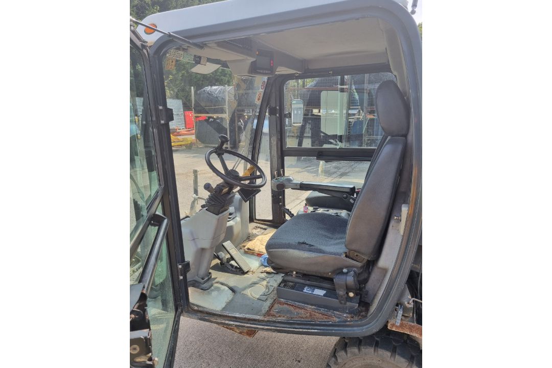 GX09 LKL - 2009 142A 101T Johnston compact road sweeper - 12012 Miles - 2970cc Diesel - Image 11 of 15