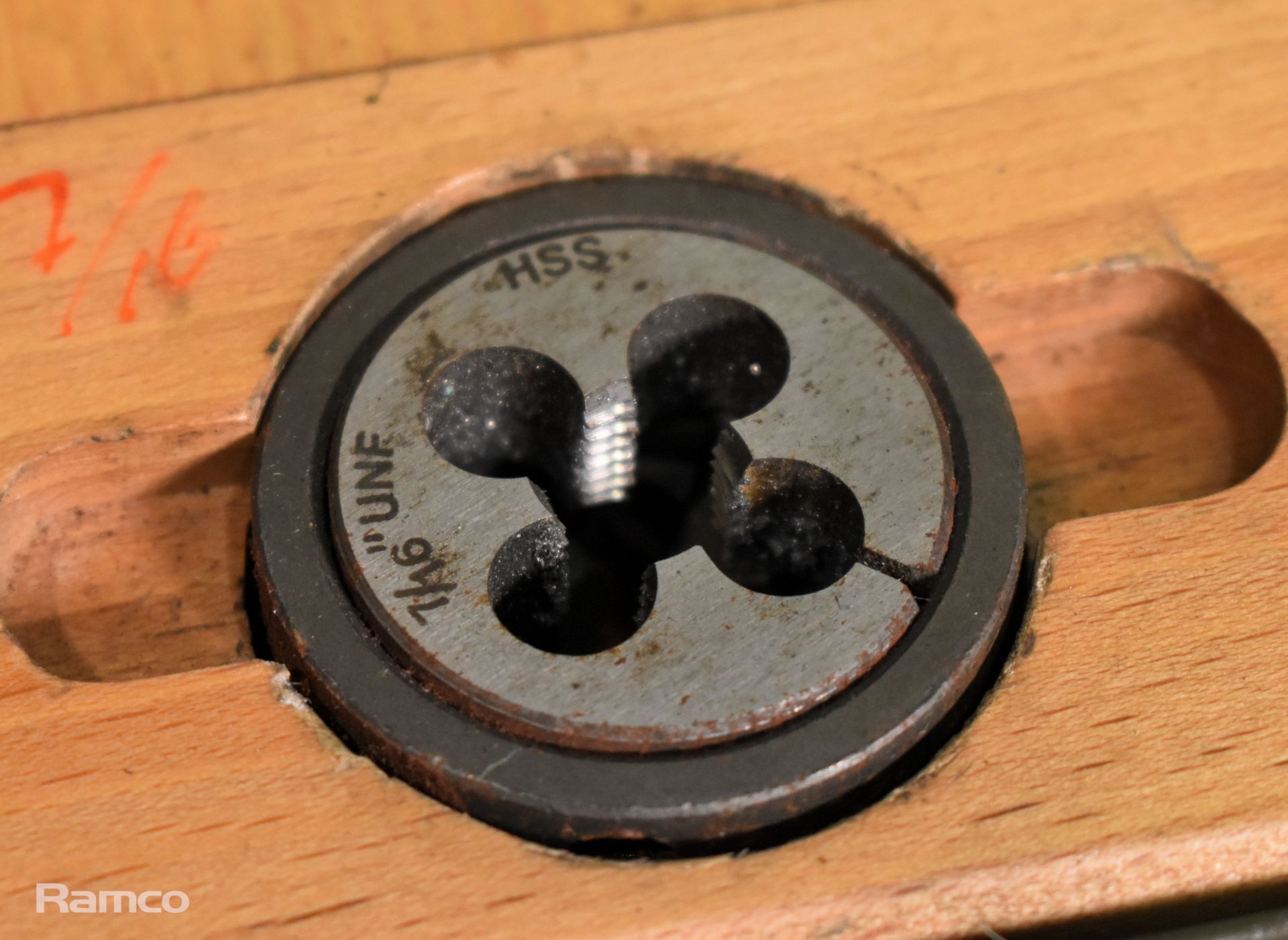 3x Imperial UNF/UNC tap and die sets in metal storage cases -see description for full details - Image 4 of 15