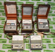 4x Comark electronic thermometer & Comark Type 1905 insulation meter