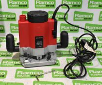 Champion CR1010 electric handheld router in plastic storage case - 230V