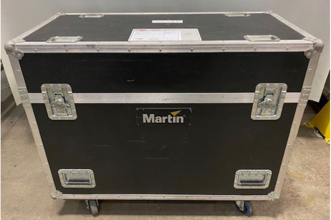 2x Martin Mac Viper Profile and Martin brackets in flight case - 122 x 60 x 100cm - 149kg - Image 4 of 4