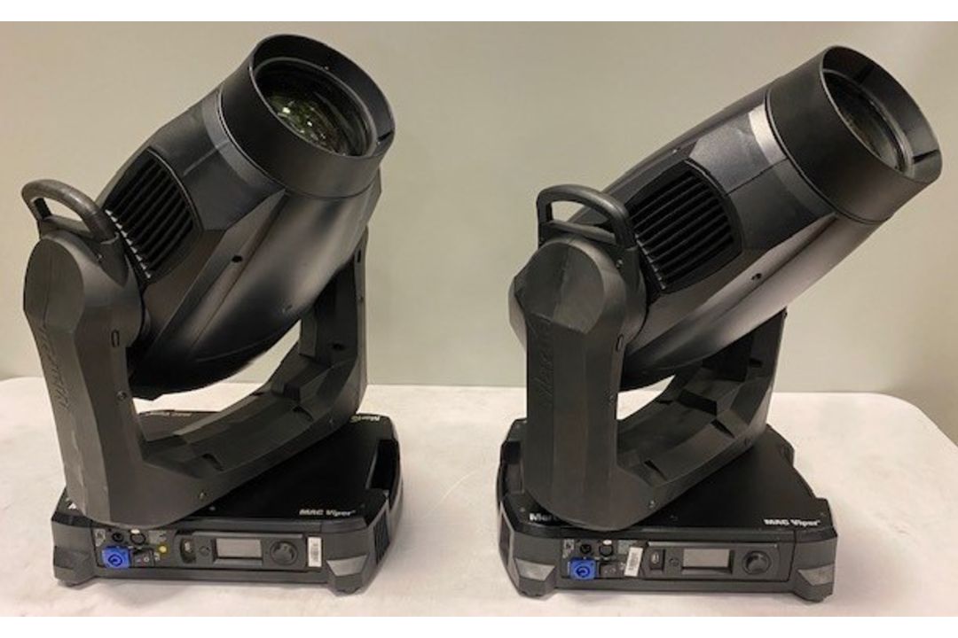 2x Martin Mac Viper Profile and Martin brackets in flight case - 122 x 60 x 100cm - 149kg - Image 1 of 4