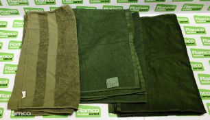 300x British Army combat towels - mixed types and mixed sizes