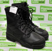 Magnum hot weather boots - Size 6L