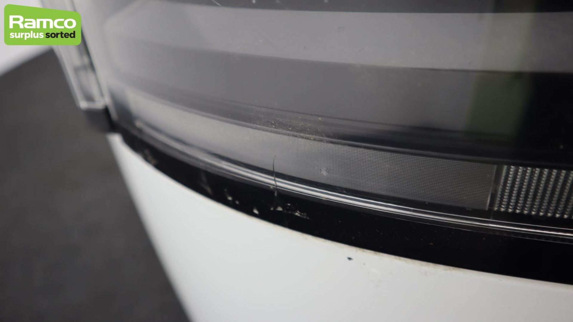 Land Rover Discovery 5 SDV6 3.0 DSE - BA68 OMK - Image 49 of 57