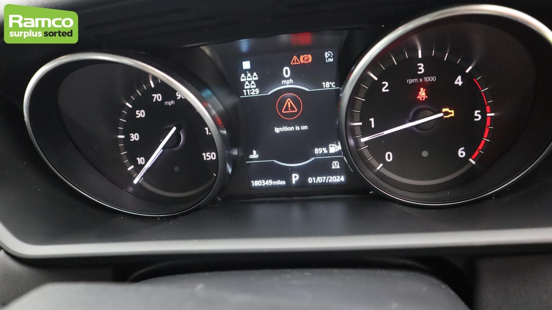 Land Rover Discovery 5 SDV6 3.0 DSE - BA68 OMK - Image 12 of 57