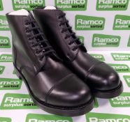 John Land Ankle boots - size 10L - 1 bag, spare laces