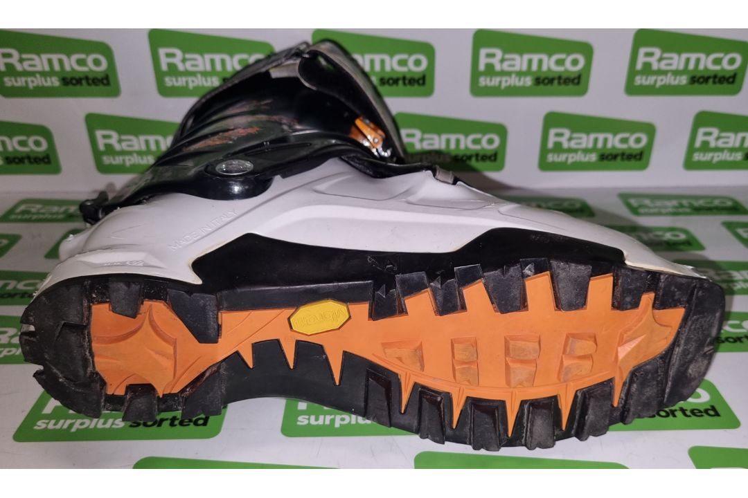Ski-boots - Scarpa - Black / white / yellow - Boot Sole Length - 322mm - Image 10 of 11