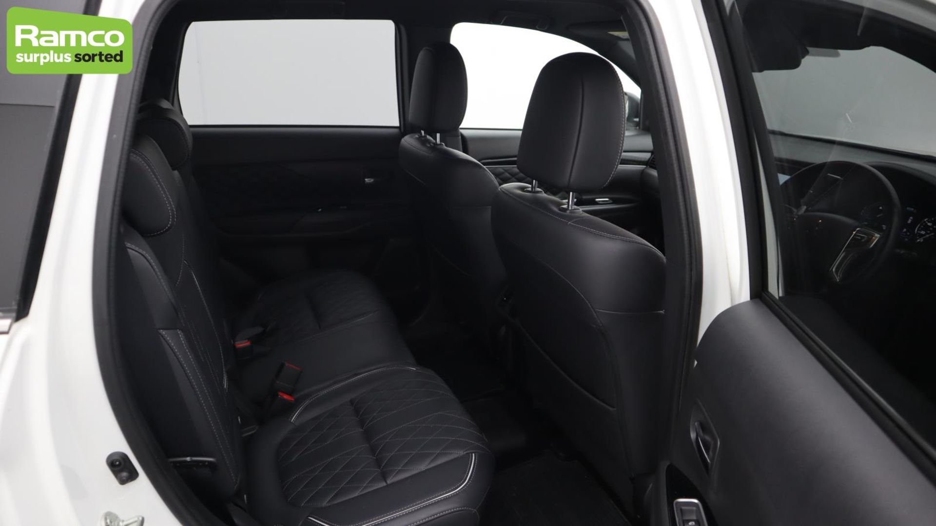 Mitsubishi Outlander 4HS PHEV CVT Estate - WN20 YGA - Image 22 of 45