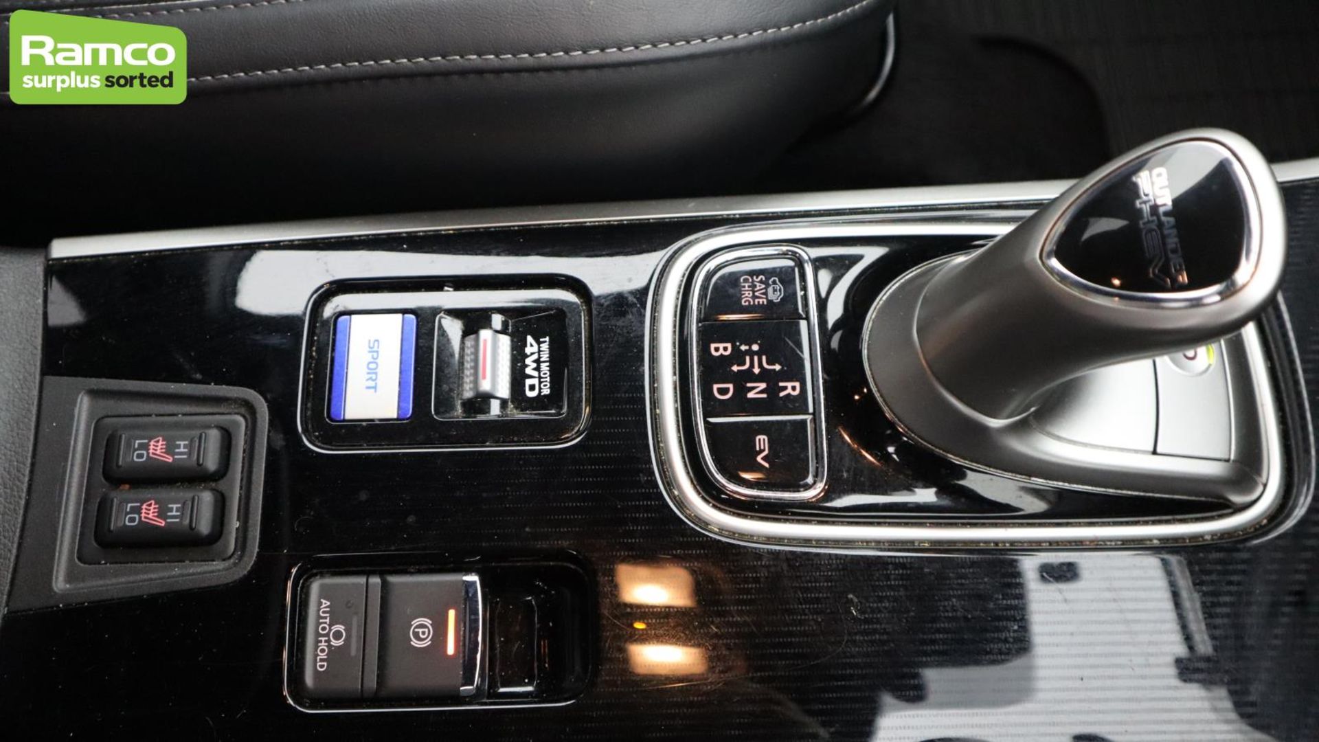 Mitsubishi Outlander 4HS PHEV CVT Estate - WN20 YFS - Image 18 of 52