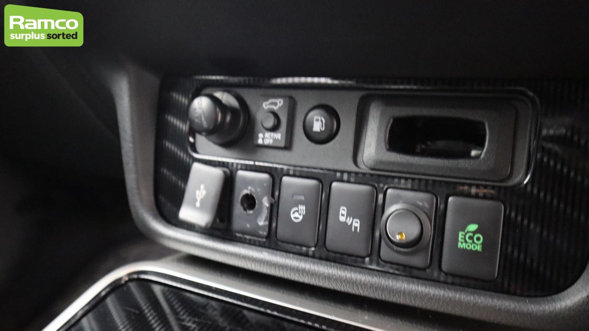 Mitsubishi Outlander 4HS PHEV CVT Estate - WN20 YGA - Image 45 of 45