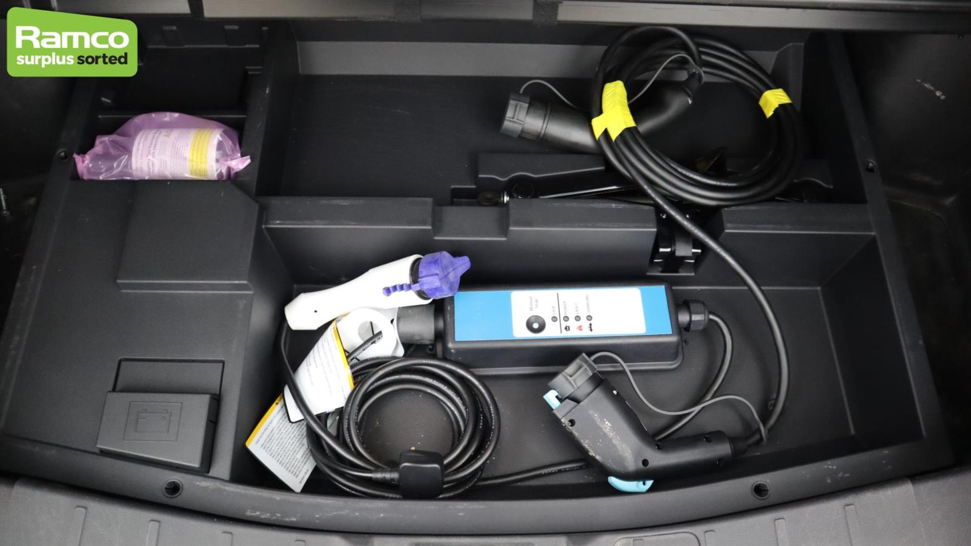 Mitsubishi Outlander 4HS PHEV CVT Estate - WN20 YGA - Image 29 of 45