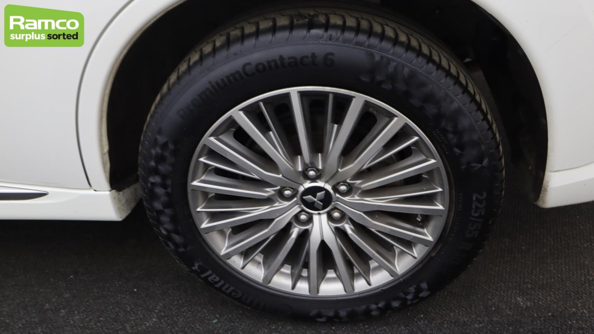 Mitsubishi Outlander 4HS PHEV CVT Estate - WN20 YGA - Image 42 of 45