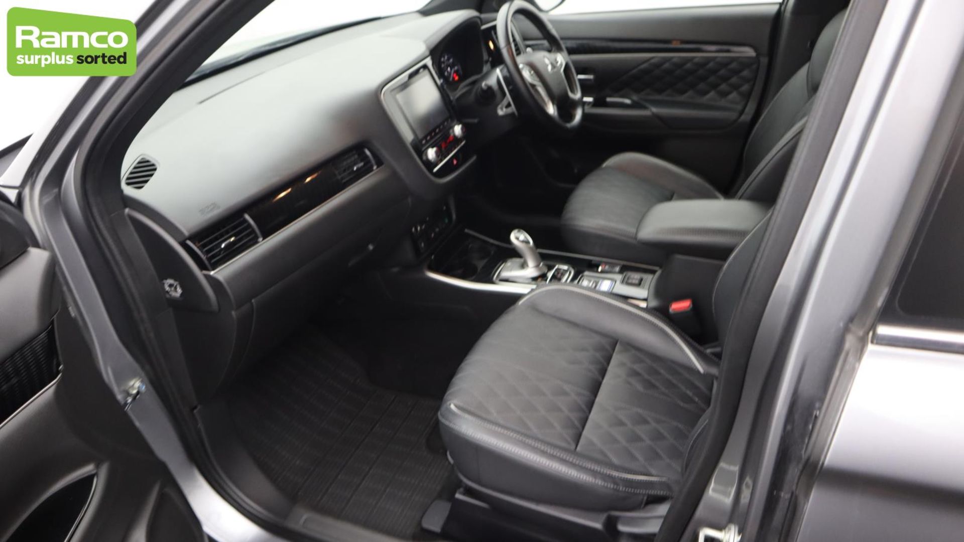Mitsubishi Outlander 4HS PHEV CVT Estate - WN20 YFS - Image 38 of 52