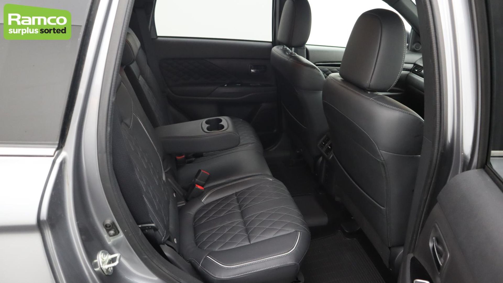 Mitsubishi Outlander 4HS PHEV CVT Estate - WN20 YFS - Image 24 of 52