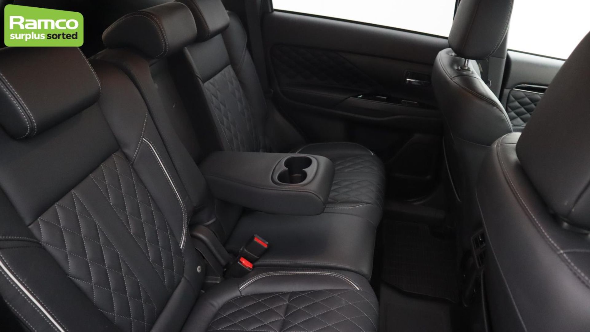 Mitsubishi Outlander 4HS PHEV CVT Estate - WN20 YFS - Image 25 of 52