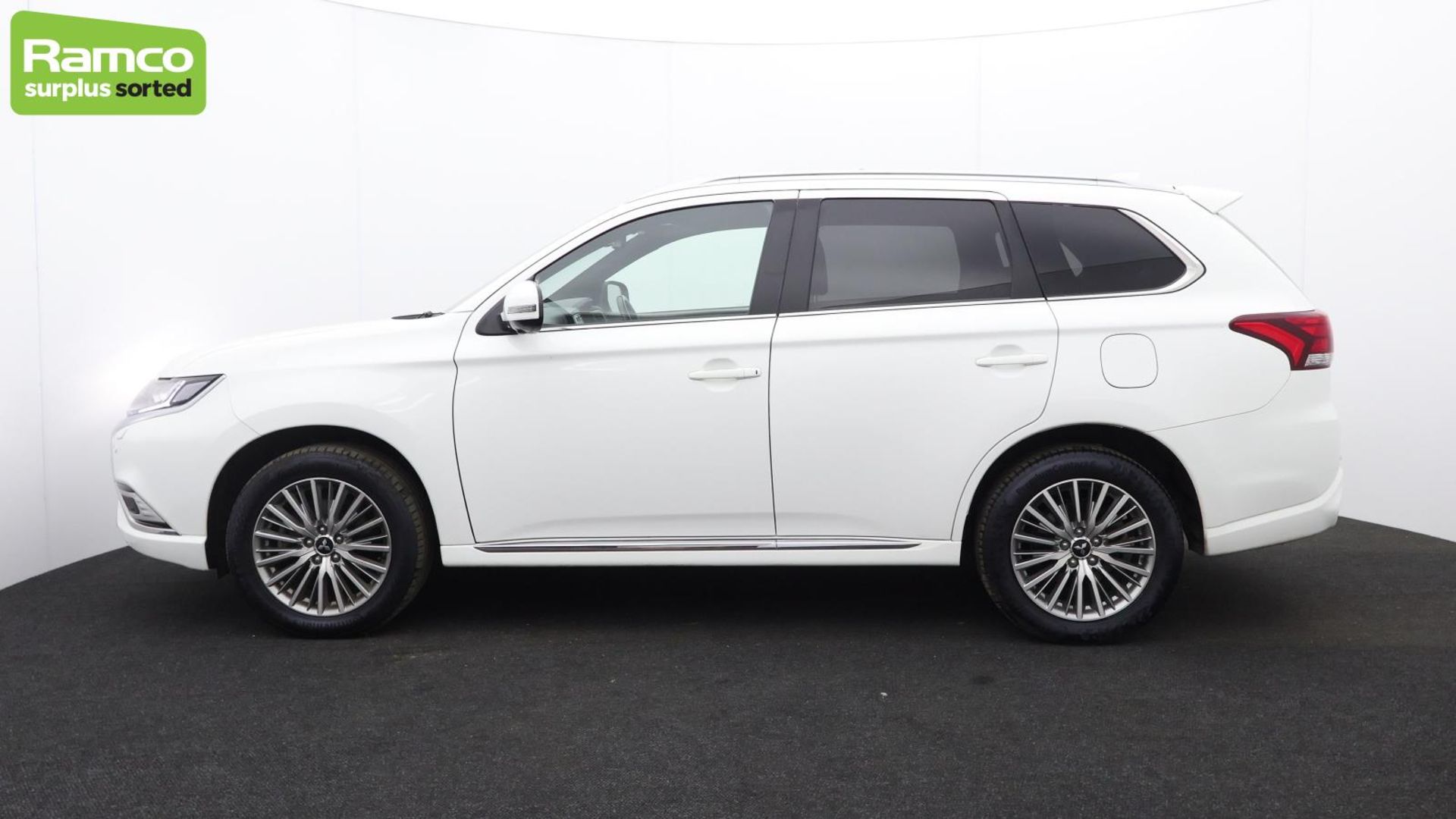 Mitsubishi Outlander 4HS PHEV CVT Estate - WN20 YGA - Image 8 of 45