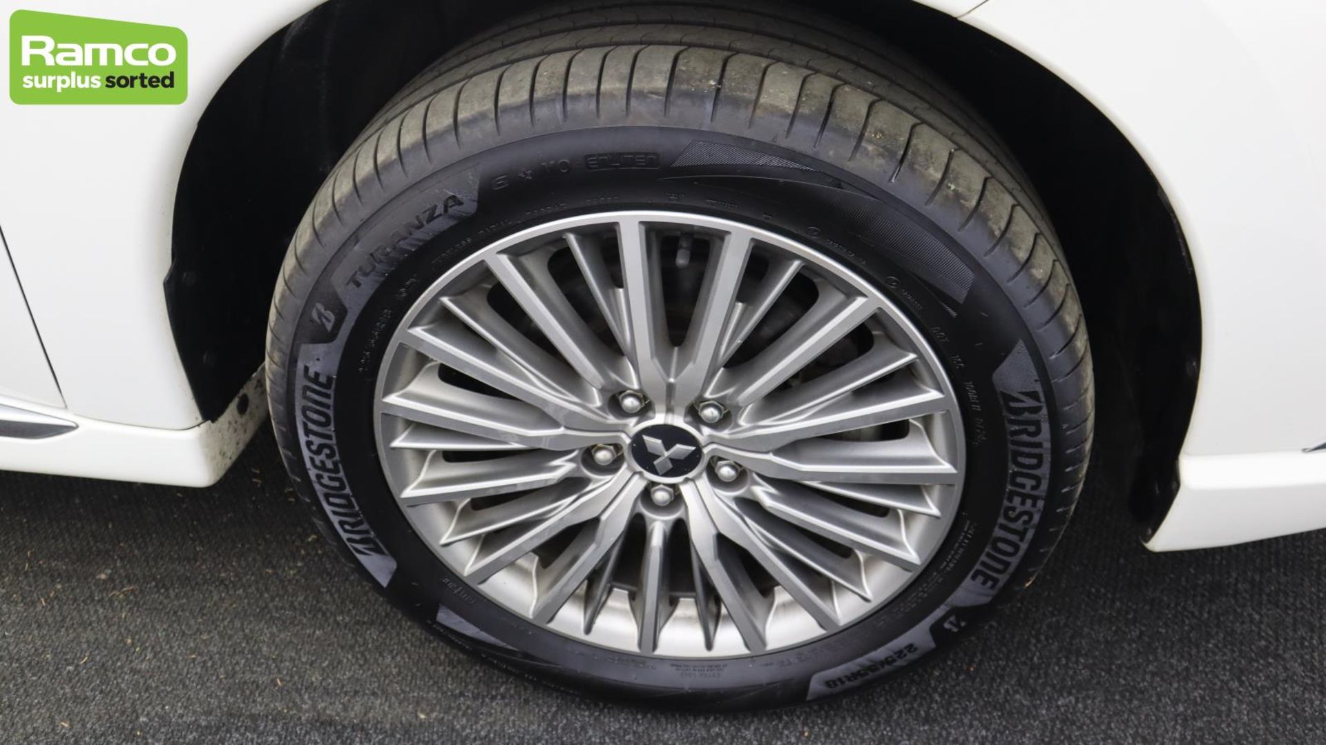 Mitsubishi Outlander 4HS PHEV CVT Estate - WN20 YGA - Image 40 of 45