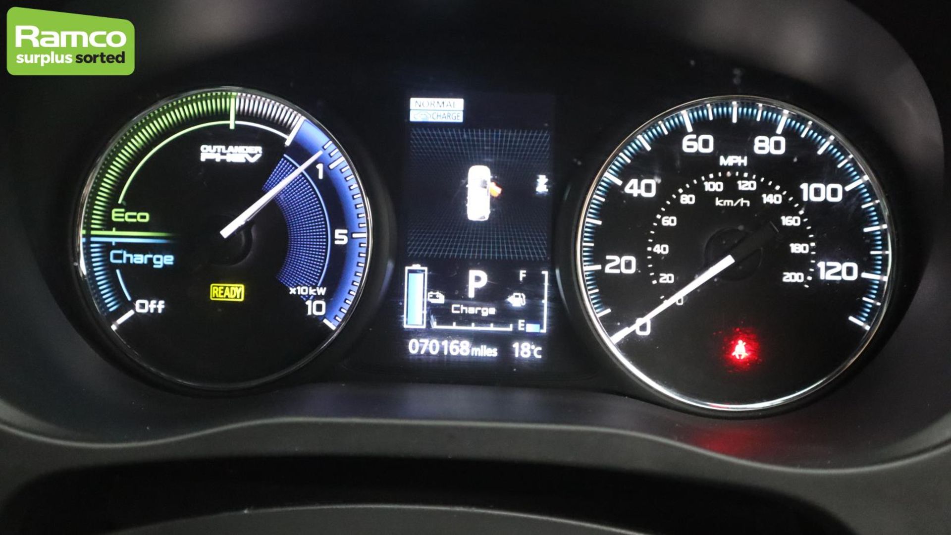 Mitsubishi Outlander 4HS PHEV CVT Estate - WN20 YGA - Image 11 of 45