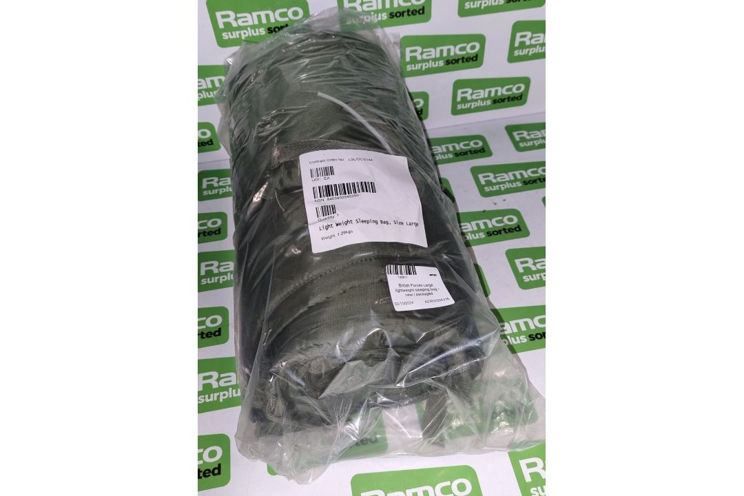 British Forces large lightweight sleeping bag, liner, compression sack, sleeping bag case - Image 2 of 10