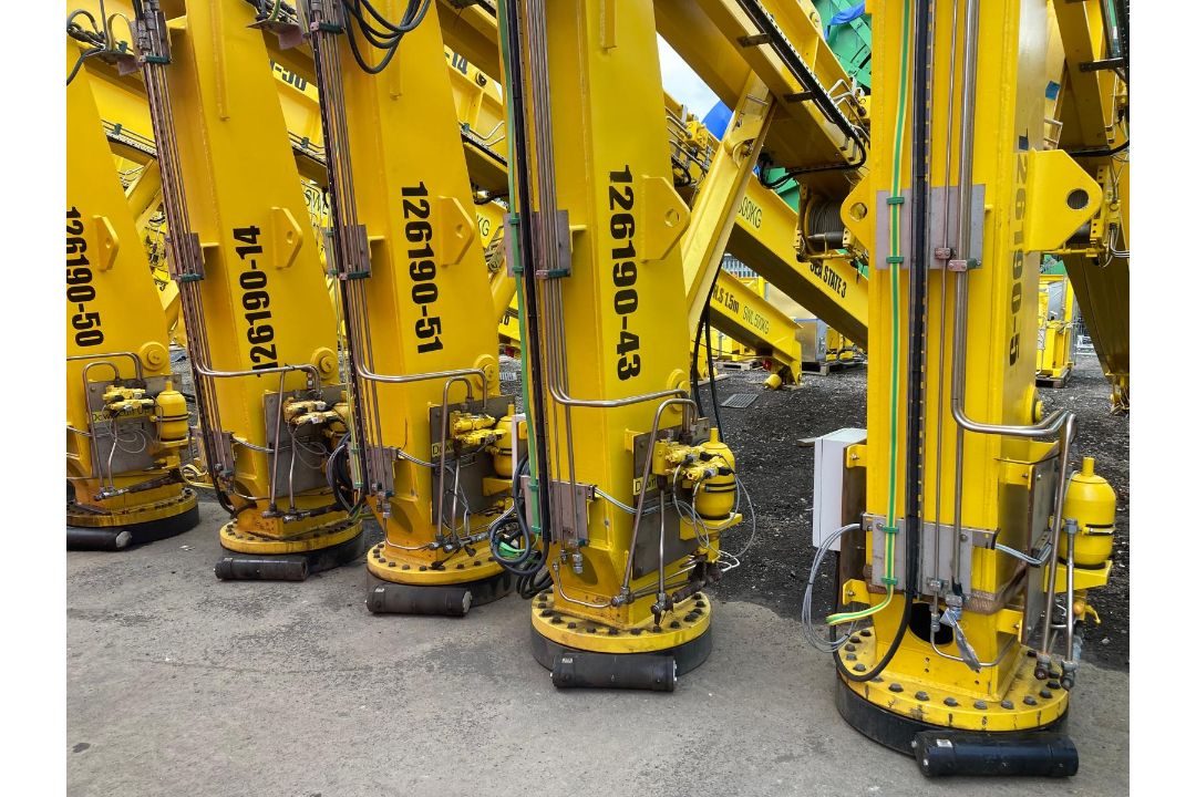 Davit crane assembly SWL 1.8T with hydraulic power pack and control panel - Image 16 of 21