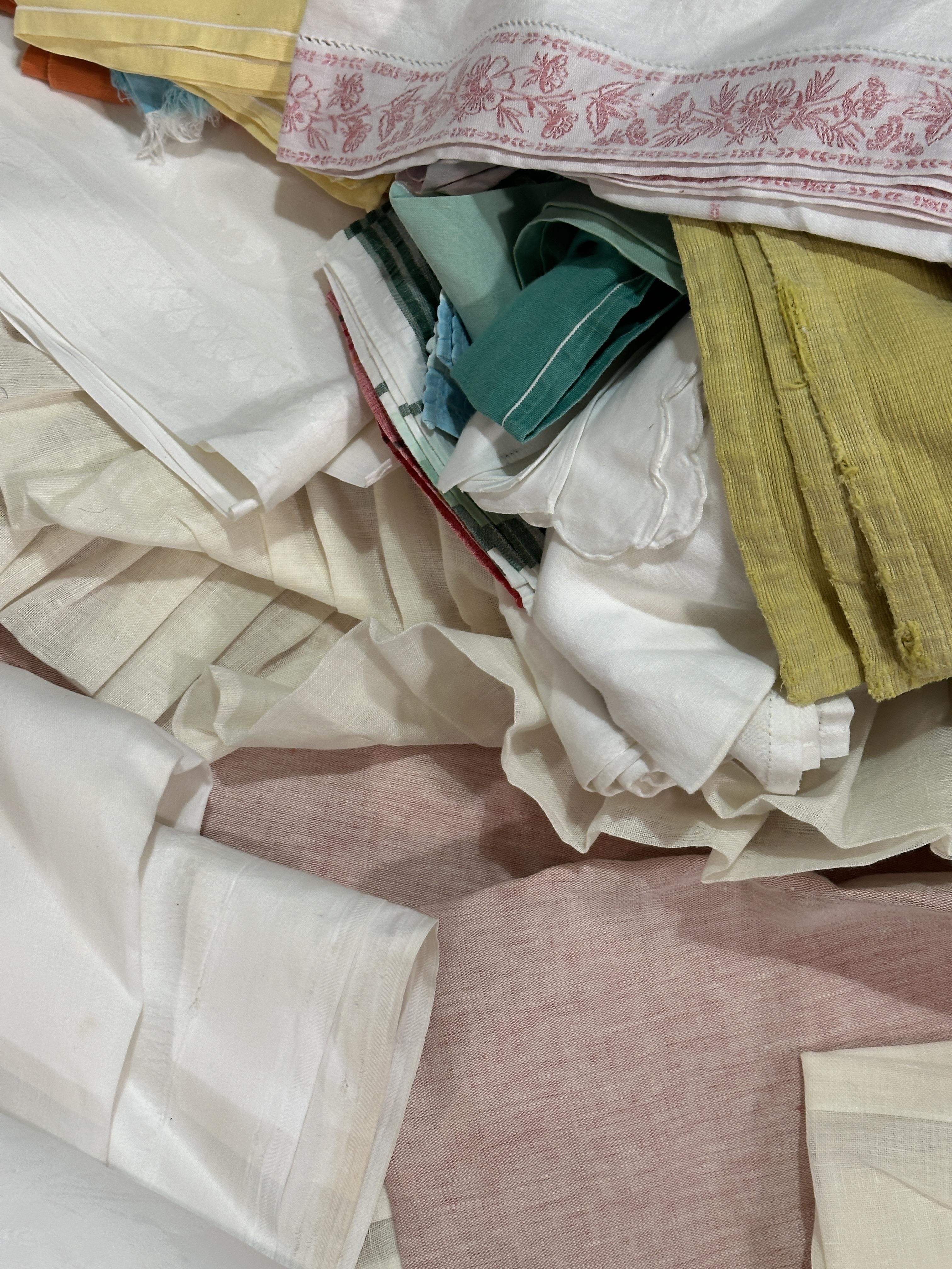 Property of the late countess Haig, a collection of seven various damask large table clothes, a - Image 6 of 6