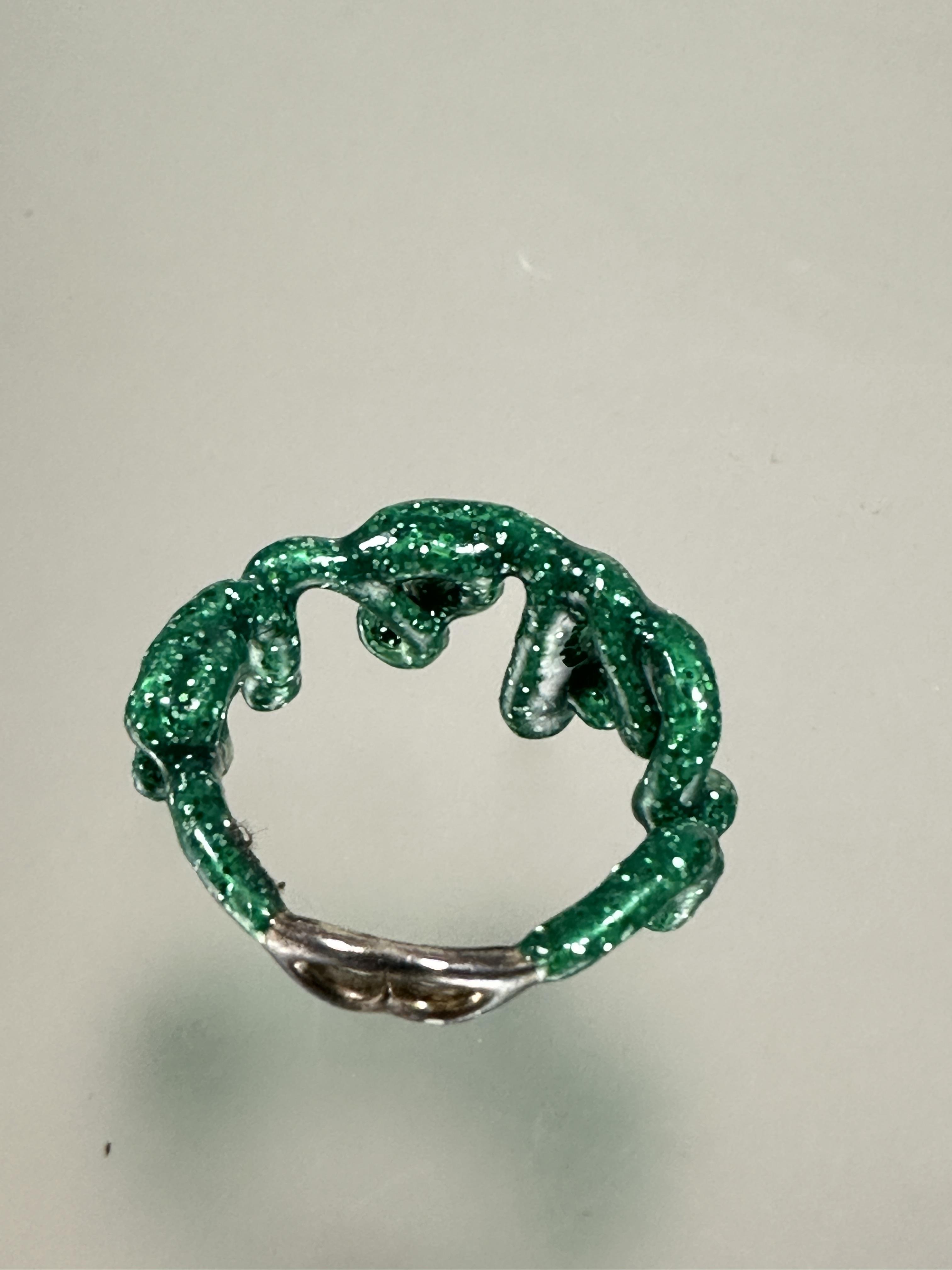 A Solange Azagury- Partridge silver green enamel Sister ring shows no signs of chips or damage K/L - Image 3 of 3
