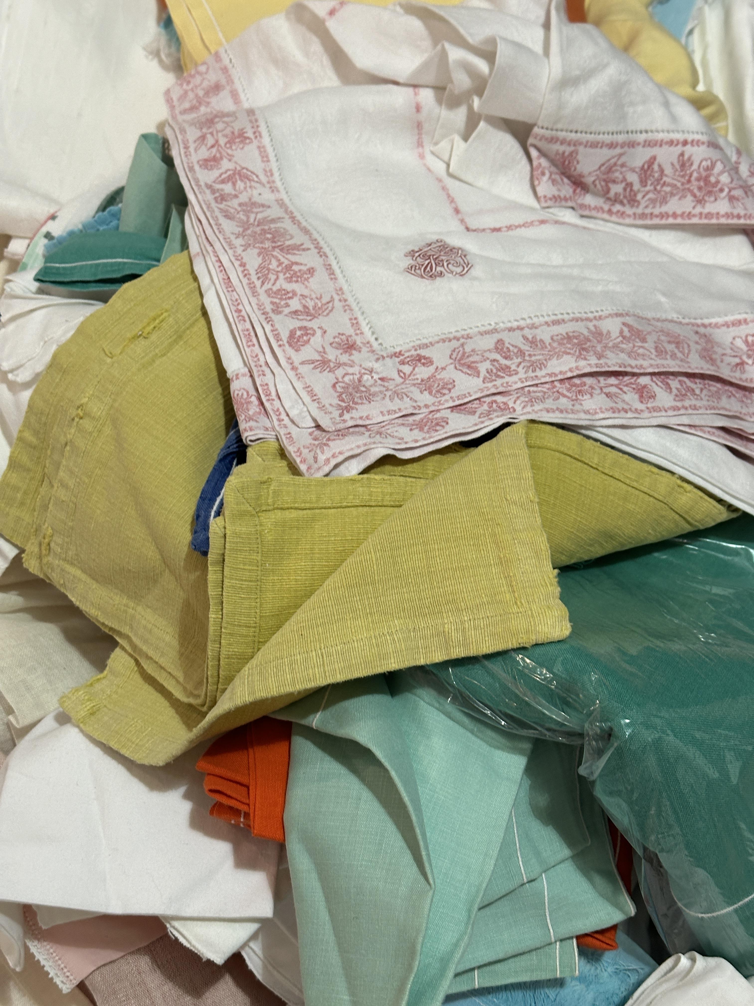 Property of the late countess Haig, a collection of seven various damask large table clothes, a - Image 3 of 6