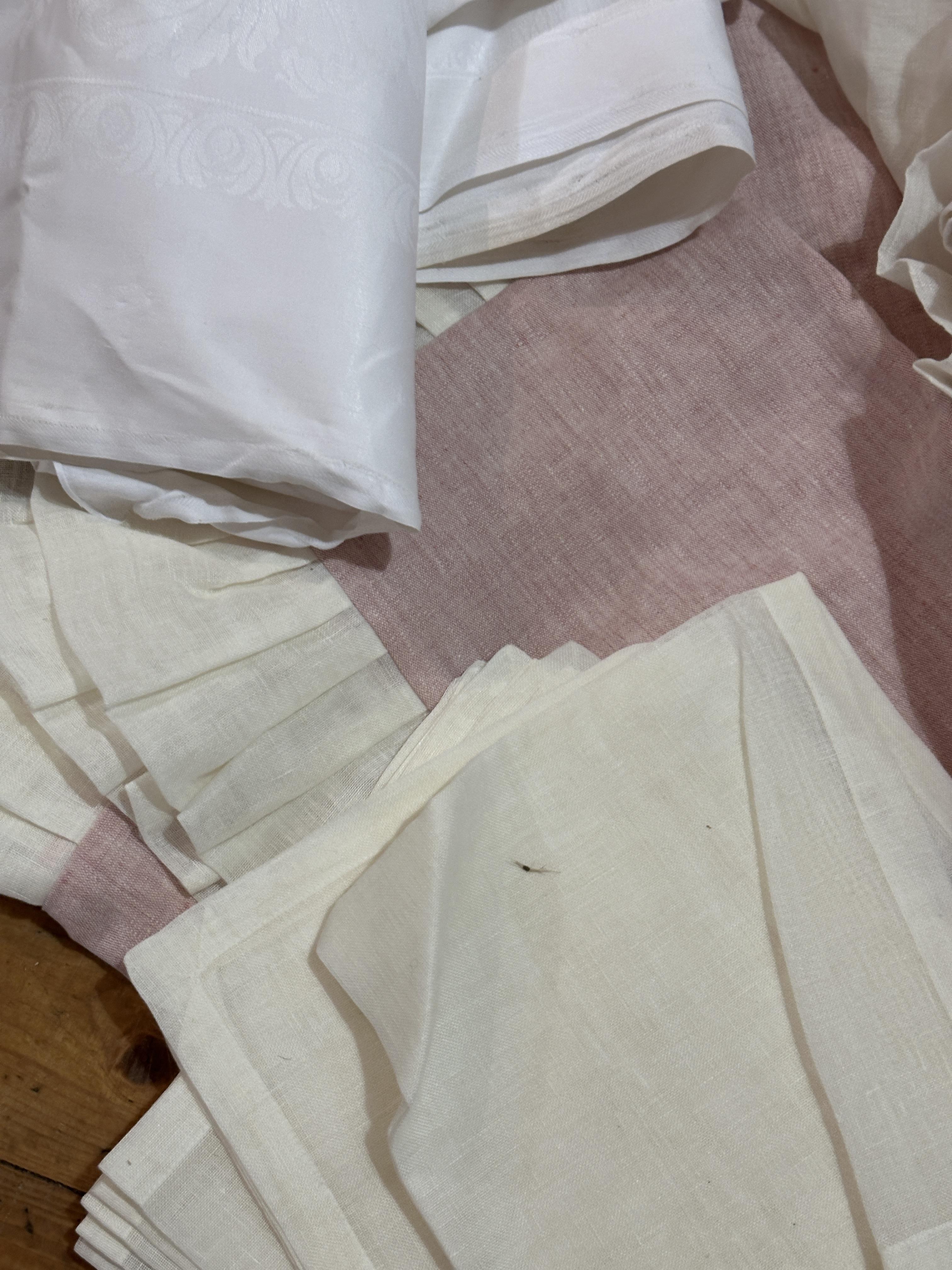 Property of the late countess Haig, a collection of seven various damask large table clothes, a - Image 2 of 6