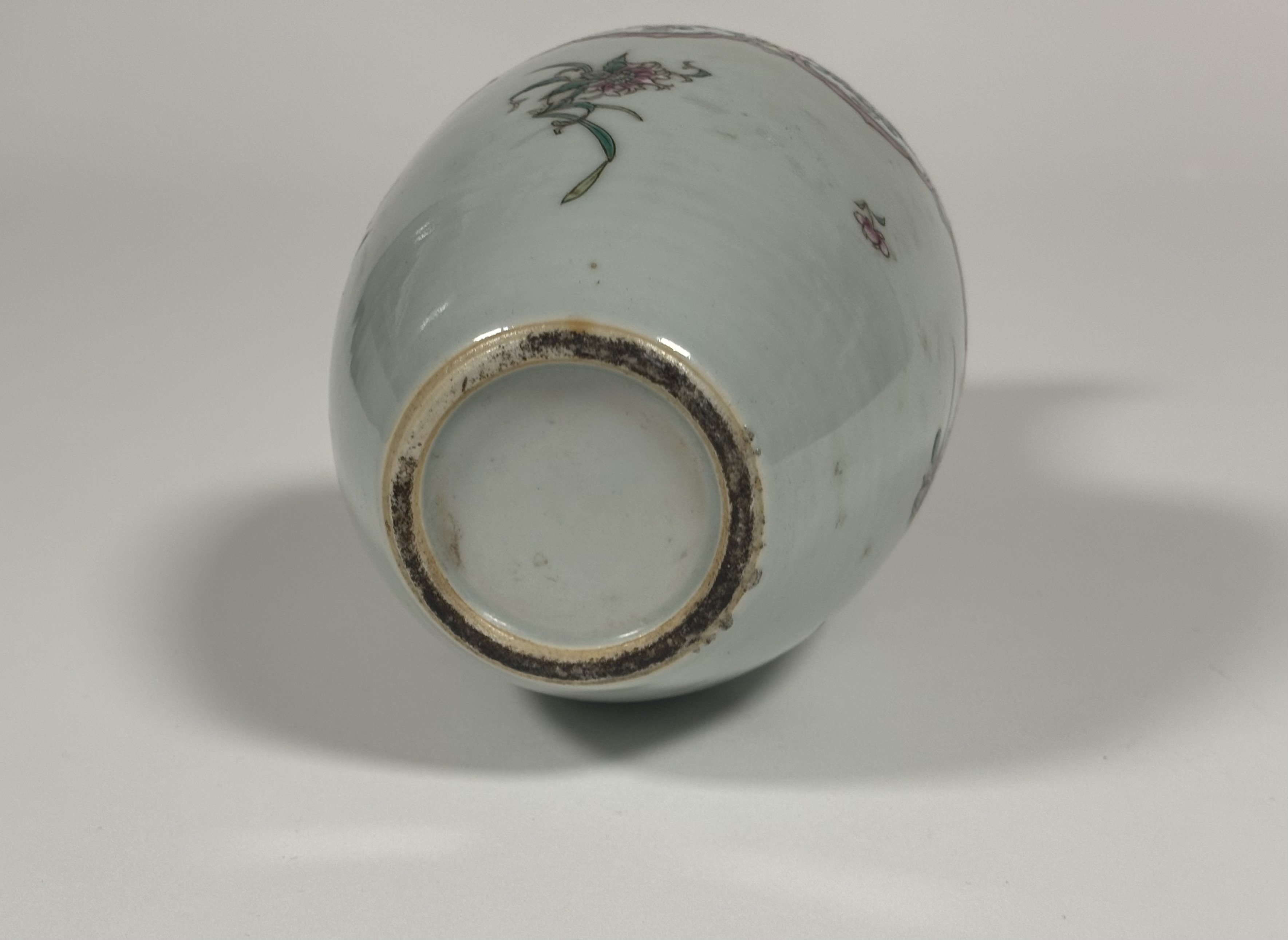 An unusual Chinese celadon porcelain vase with flambe glaze, 18th century, the slender neck and - Image 6 of 7