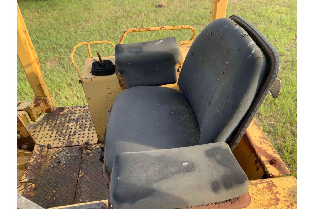 Caterpillar Dozer - Image 11 of 22