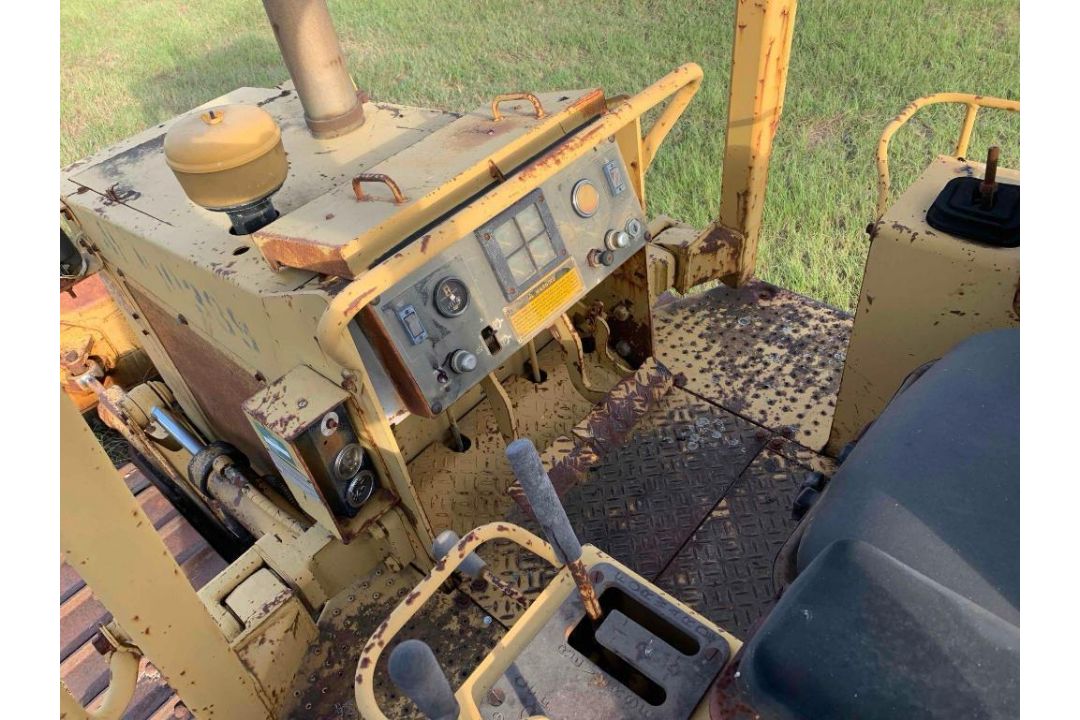 Caterpillar Dozer - Image 9 of 22