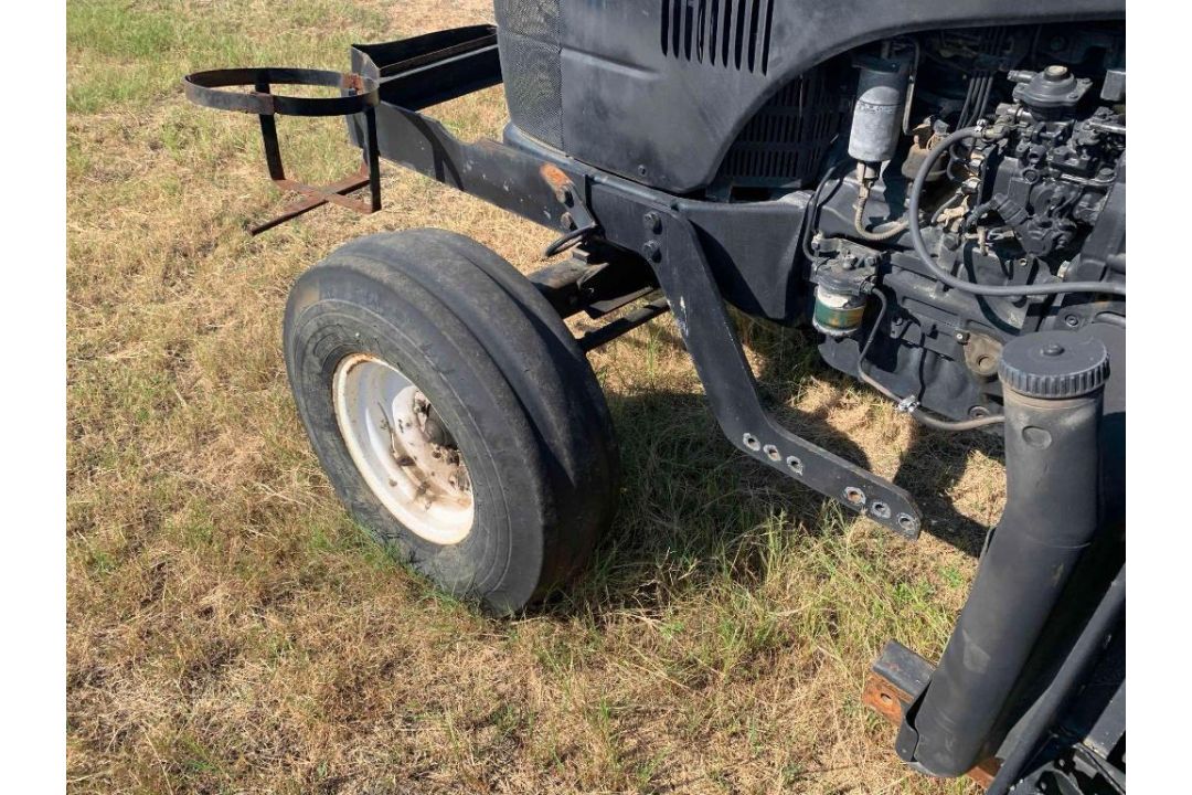 New Holland Power Shuttle Tractor - Image 18 of 18